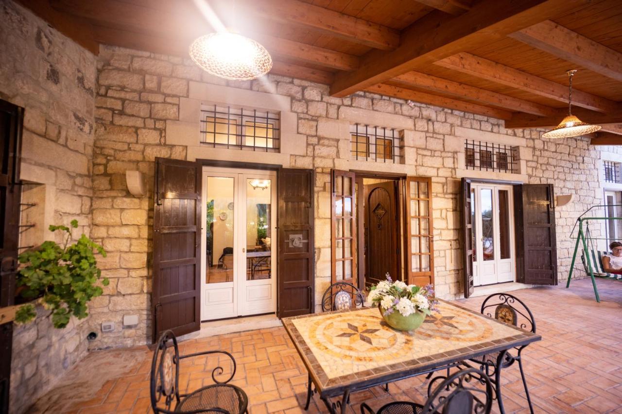 Casale Della Contea Guest House Modica Exterior photo